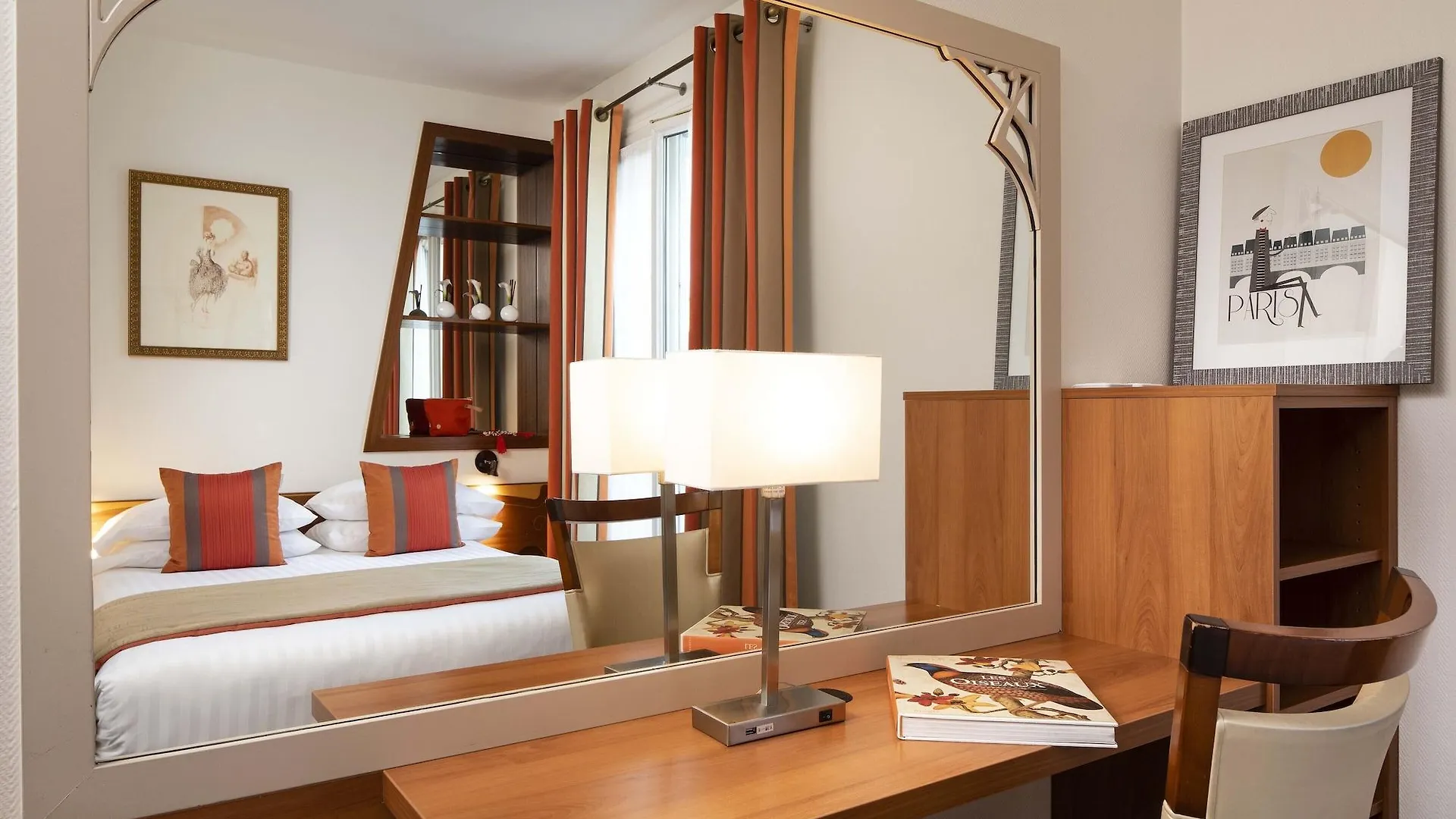 Grand Des Balcons Hotel